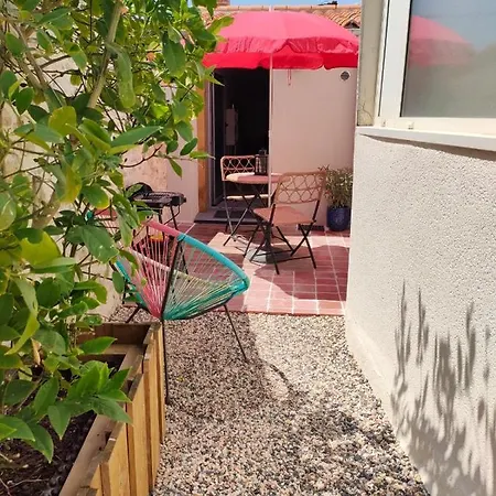A L'ombre Du Citronnier